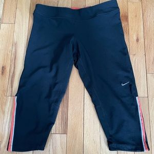Nike Dri Fit 3/4 Black Leggings Sz Med